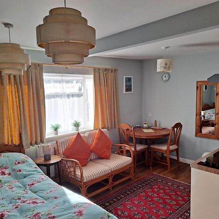 Cheltenham Studio Apartment Екстериор снимка