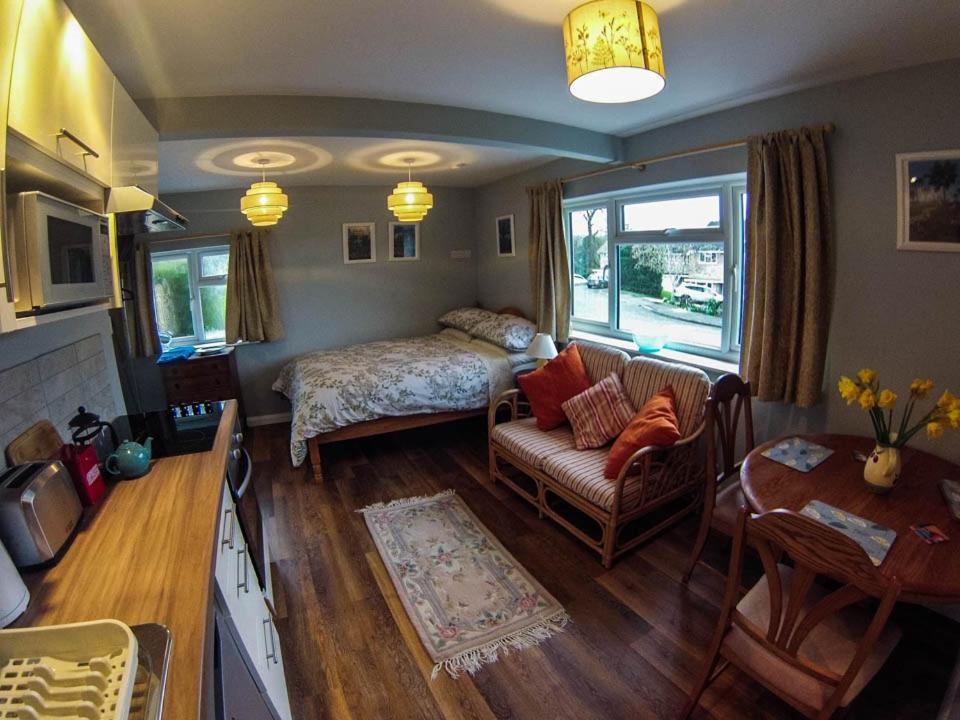 Cheltenham Studio Apartment Екстериор снимка