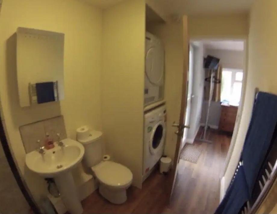 Cheltenham Studio Apartment Екстериор снимка
